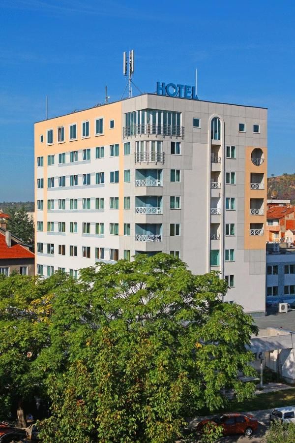 Отель Hotel Rila Дупница-9